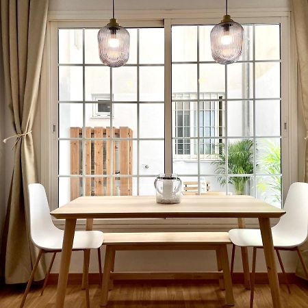 Encantador Apartamento Con Patio Малага Экстерьер фото