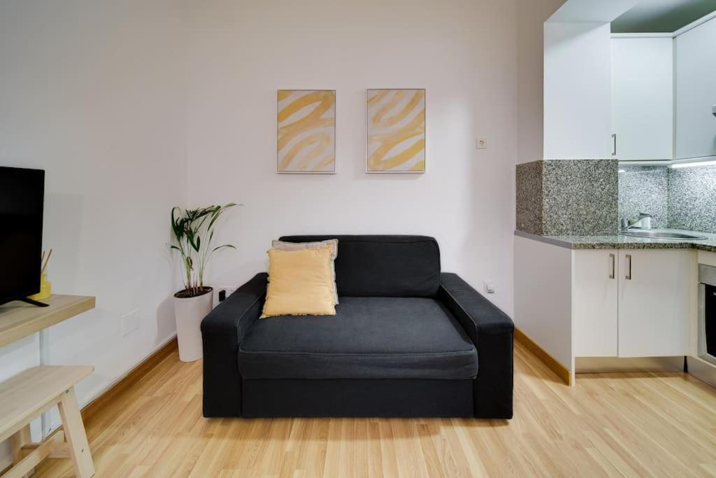 Encantador Apartamento Con Patio Малага Экстерьер фото